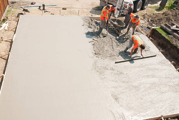  Dixon Lane Meadow Creek, CA Concrete contractor Pros